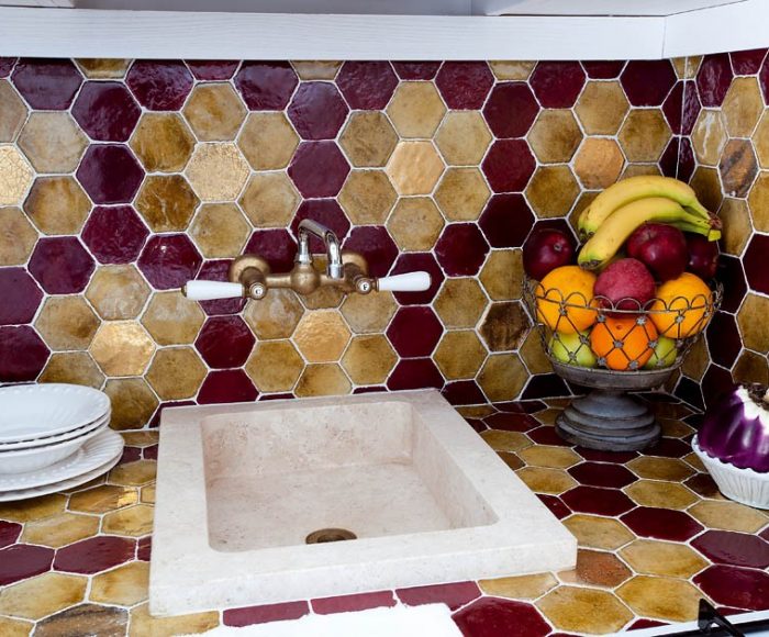 Cucina con piastrelle