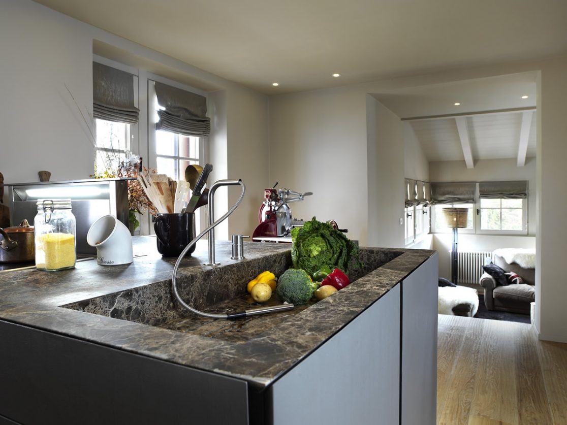 Pavimenti parquet Ceretti e piano cucina marmo