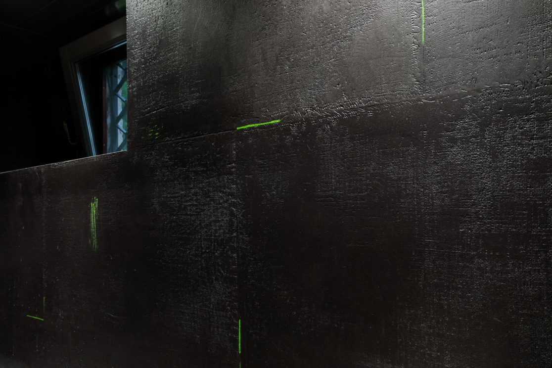 Cucina con resina a pavimento e pareti