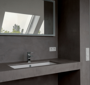 Parete in cemento in bagno
